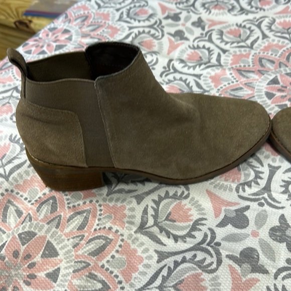 🔅‼️Kelly & Katie Sued Ankle Boots size 7.5 W - Picture 9 of 15